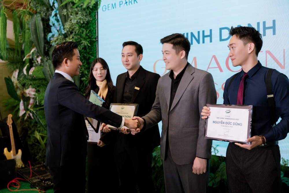 Hoạt động vinh danh Gem Agent Ambassador trong sự kiện Khai Nhịp 2026 tại Gem Park Hoạt động vinh danh Gem Agent Ambassador trong sự kiện Khai Nhịp 2026 tại Gem Park